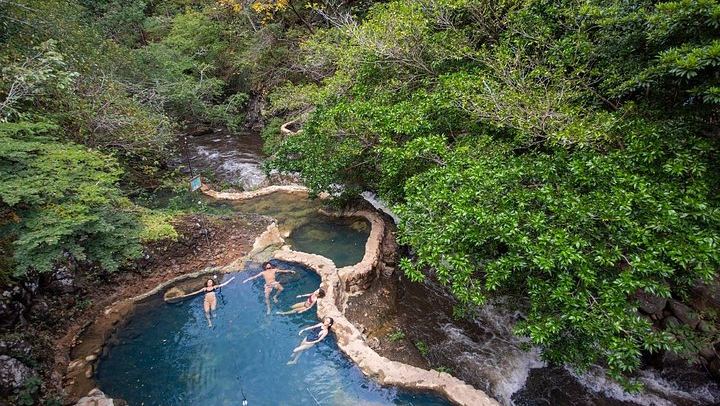 Private Transport Oropendola Waterfall, Buffet Lunch and Rio Negro Hot Springs Tour (3/7)