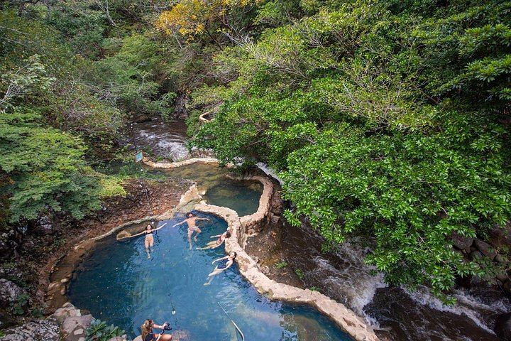 Private Transport Oropendola Waterfall, Buffet Lunch and Rio Negro Hot Springs Tour (3/7)