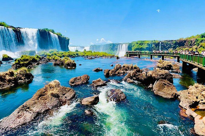 Private Iguassu Falls Brazilian Side Tour with City Drive and Tri-Border Photo Stop (3/10)