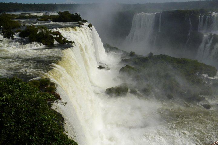 Private Iguassu Falls Brazilian Side Tour with City Drive and Tri-Border Photo Stop (10/10)