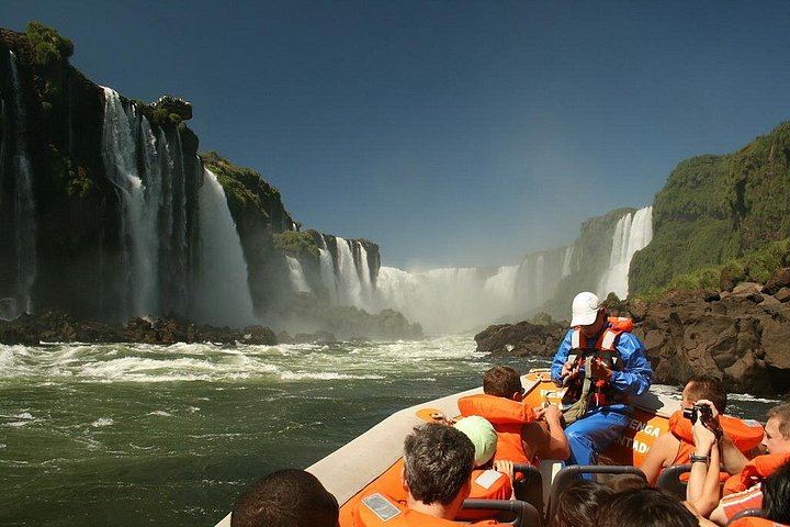 Private Iguassu Falls Brazilian Side Tour with City Drive and Tri-Border Photo Stop (2/10)