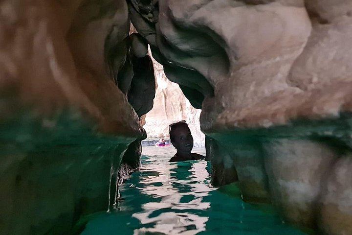 Private Wadi Shab Cave Waterfall Hike and Pool Swim from Muscat, Sinkhole, Fins Beach (1/12)