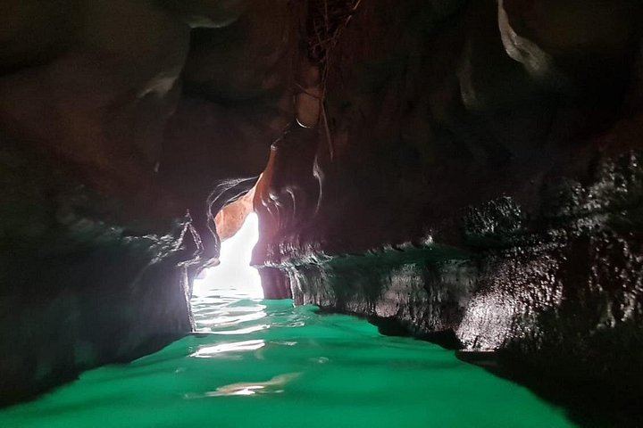 Private Wadi Shab Cave Waterfall Hike and Pool Swim from Muscat, Sinkhole, Fins Beach (9/12)