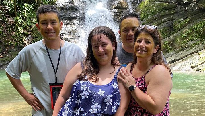 Private 8-Hour Central Pacific Day Trip: Waterfall Jumps, Beaches and Costa Rican Lunch (3/12)