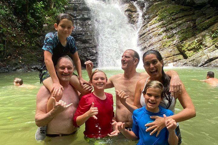 Private 8-Hour Central Pacific Day Trip: Waterfall Jumps, Beaches and Costa Rican Lunch (9/12)
