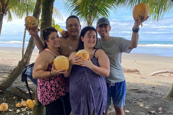 Private 8-Hour Central Pacific Day Trip: Waterfall Jumps, Beaches and Costa Rican Lunch (5/12)