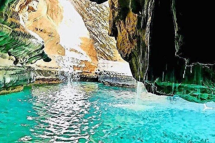 Private Wadi Shab Adventure with Restaurant Lunch Stop, Sinkhole and White Sand Beach (1/12)