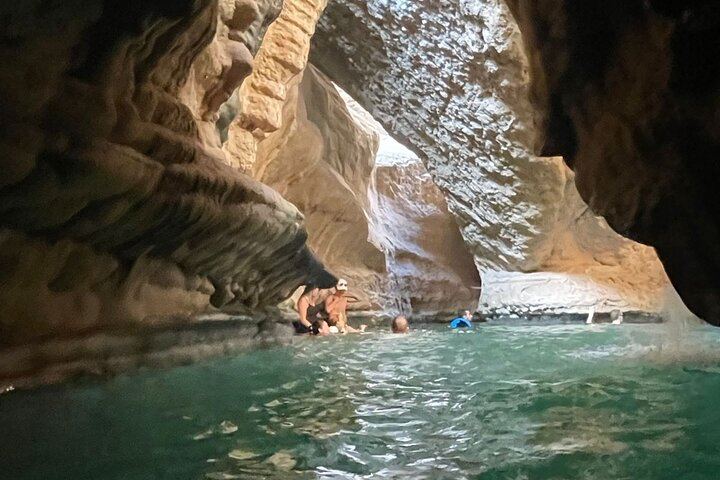 Private Wadi Shab Adventure with Restaurant Lunch Stop, Sinkhole and White Sand Beach (8/12)