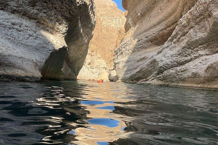 Private Wadi Shab Adventure with Restaurant Lunch Stop, Sinkhole and White Sand Beach (9/12)