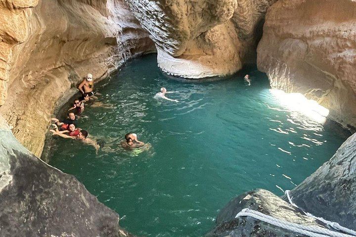 Private Wadi Shab Adventure with Restaurant Lunch Stop, Sinkhole and White Sand Beach (2/12)