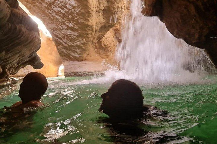 Private Wadi Shab Hike and Swim Day for Up to 6 from Muscat, Sinkhole and Fins Beach (12/12)