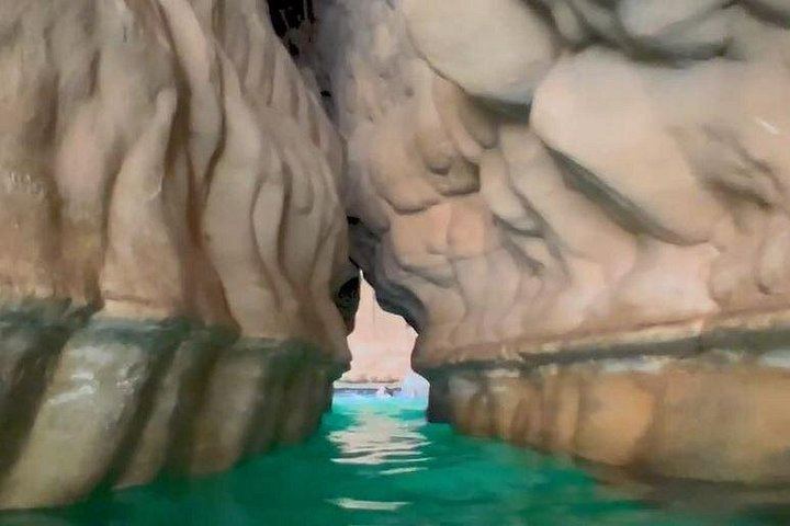 Private Wadi Shab Hike and Swim Day for Up to 6 from Muscat, Sinkhole and Fins Beach (2/12)