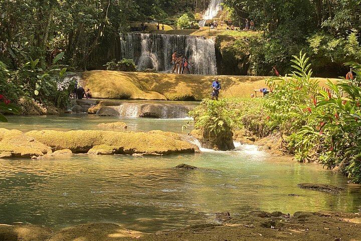 Private YS Falls Zipline and Rope Swing Day from Montego Bay for Up to Six Travelers (3/6)