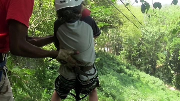Private Dunn's River Falls Zipline and City Highlights Tour, Hotel or Port Pickup (1/6)