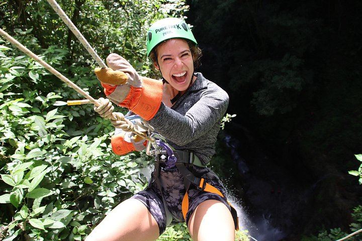 Pure Trek Canyoning near La Fortuna: Four Rappels, Monkey Drop and Lunch (5/9)