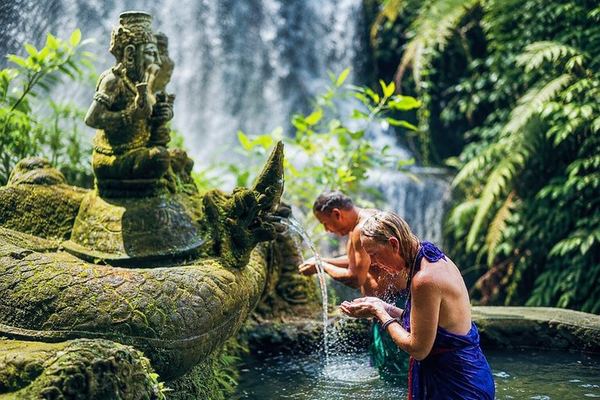 Beji Griya Waterfall Holy Bath Ceremony Near Ubud With Guide and Hotel Pickup
