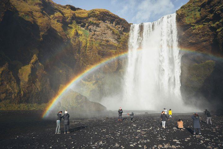 Reykjavik Day Tour to Seljalandsfoss, Skógafoss, Reynisfjara and Sólheimajökull Glacier (5/12)