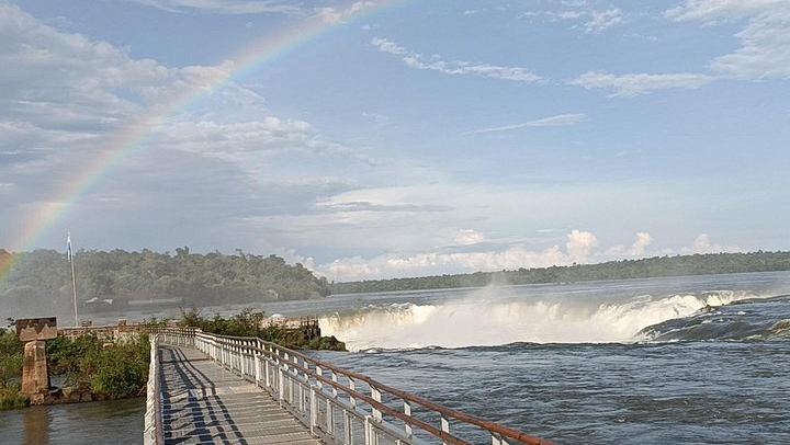 Iguazu Falls Tour with Private Transport and a Tourism-Trained Guide, Argentina and Brazil (3/12)