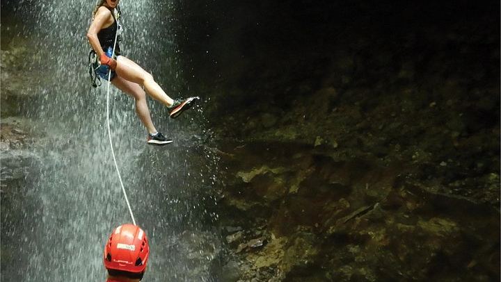 Pure Trek Waterfall Rappel plus Club Rio Activities and Hot Springs, La Fortuna (2/6)