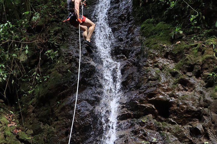 Pure Trek Waterfall Rappel plus Club Rio Activities and Hot Springs, La Fortuna (6/6)