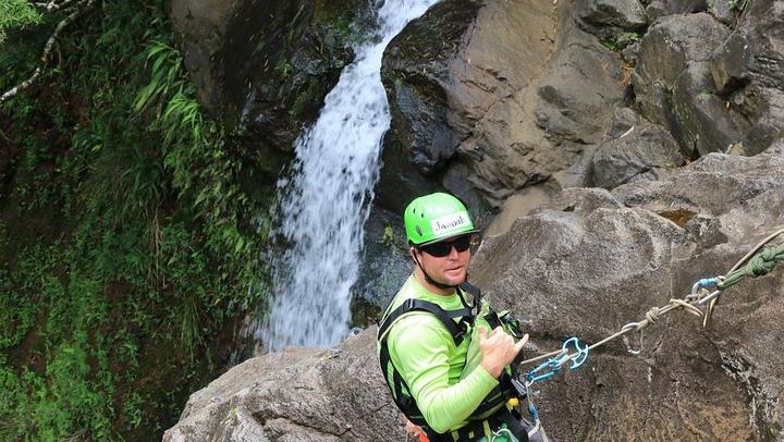 Rappel Maui: Waterfall and Cliff Rappelling in a Private Valley on the Road to Hana (3/5)