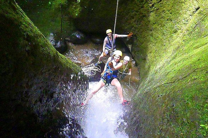 La Fortuna Canyoning with Tree and Hanging Bridge Rappels, Waterfall and Lunch (1/3)