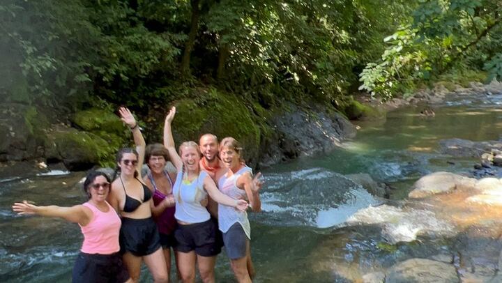 Quepos Full-Day Waterfalls and Beaches Trip with Lunch, Entrance Fees and Guide (3/11)