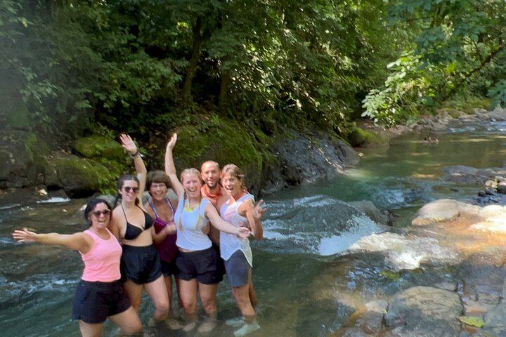 Quepos Full-Day Waterfalls and Beaches Trip with Lunch, Entrance Fees and Guide (3/11)