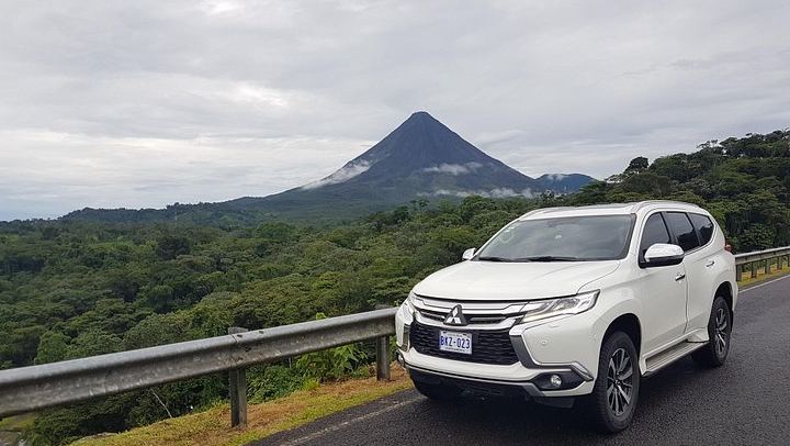 Private Arenal Day with Hanging Bridges, La Fortuna Waterfall, Volcano Hike and Lunch (3/12)