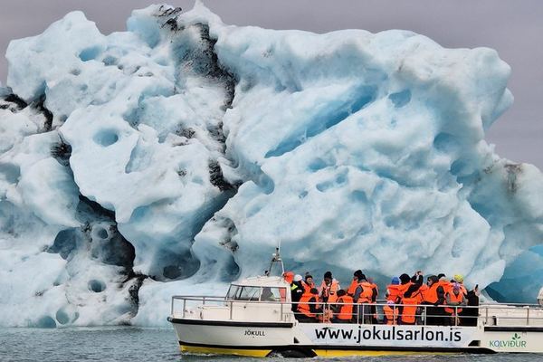 South Coast Full Day Tour with Jokulsarlon Boat Ride, Diamond Beach and Stjornarfoss