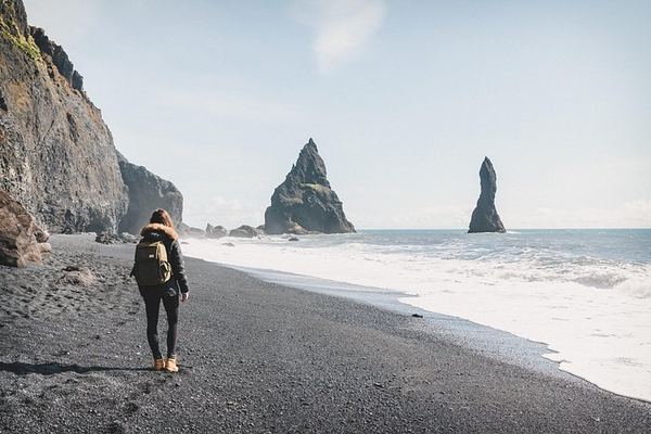 Hidden Iceland Private South Coast Tour with Lava Show and Solheimajokull Glacier Walk