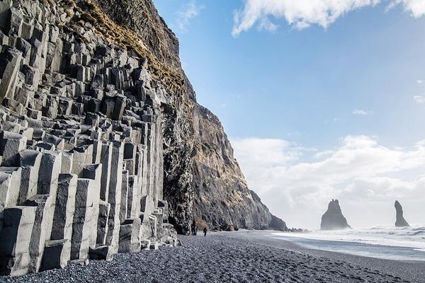 12-Hour Solheimajokull Glacier Hike and South Coast Tour, Gear Included