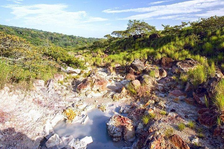 Las Pailas Trail, Oropendola Waterfall and Hot Springs Combo from Hacienda Guachipelin (1/10)