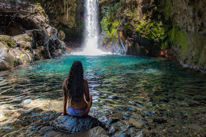 Four Waterfalls Day at Hacienda Guachipelin from Chorreras to Rio Negro with Lunch (3/8)