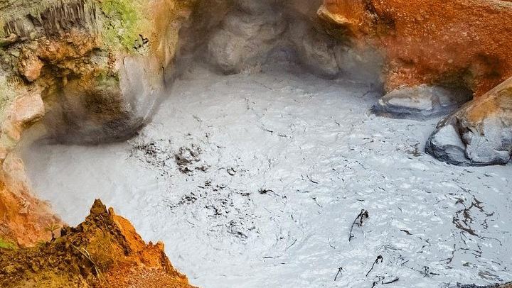 Rincon Volcano Park Trek, Oropendola Waterfall, Local Lunch and Volcanic Mud Soak (3/12)