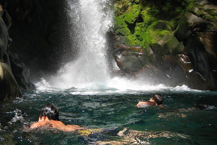 Rincon de la Vieja Horseback Ride to Waterfalls and Blue Pools with Costa Rican Lunch (3/6)