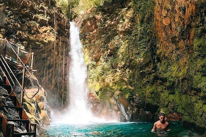 Rincon de la Vieja Horseback Ride to Waterfalls and Blue Pools with Costa Rican Lunch (4/6)
