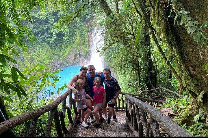 Rio Celeste Combo: Tubing, Blue Waterfall Hike and Wildlife with Lunch (2/12)