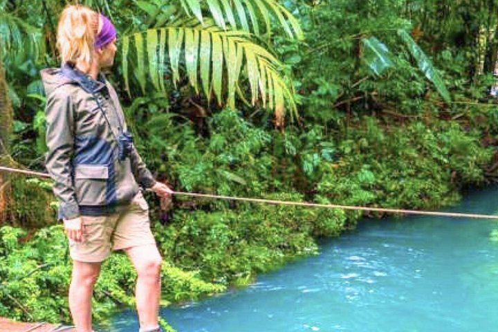 Rio Celeste Expedition: Llanos del Cortez Falls, Sloths and Coffee-Chocolate Farm (11/12)