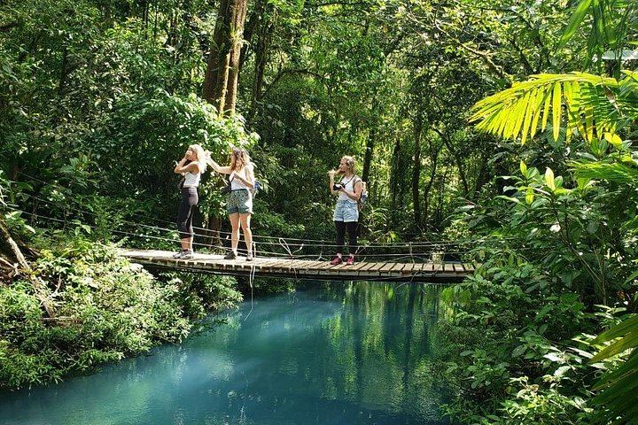 Rio Celeste Nature Hike from the Bijagua Facilities near Tenorio Volcano (8/12)