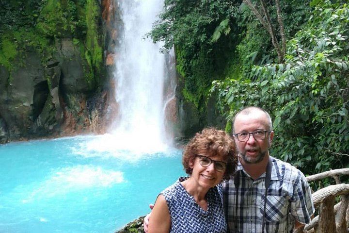 Rio Celeste 5-Mile Hike with Teñideros, Hot Springs, Sloth Sanctuary and Meal (1/6)