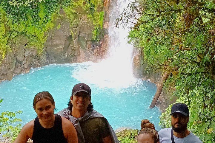 Private Rio Celeste Waterfall, Sloth Sanctuary and Butterfly Farm Day from Playa Flamingo (8/12)