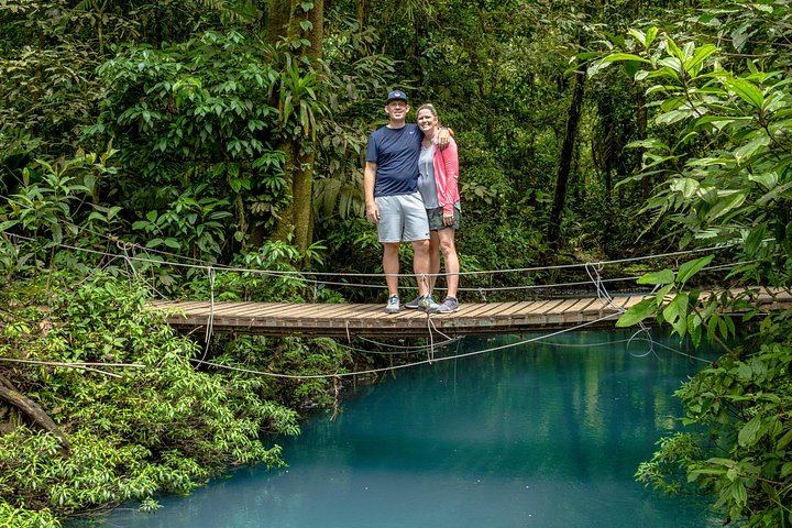 Rio Celeste Waterfall Hike from La Fortuna with Air-Conditioned Transport (2/5)