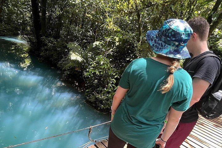 Private Rio Celeste Waterfall Hike with Sloth Sanctuary and Bijagua Lunch (10/12)