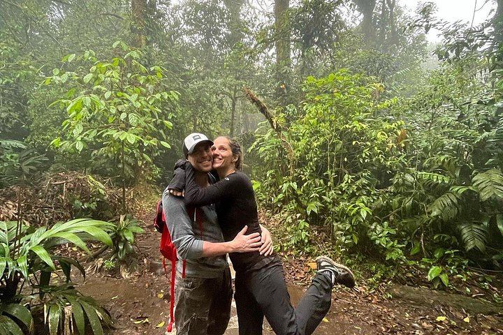 Private Rio Celeste Waterfall Hike with Sloth Sanctuary and Bijagua Lunch (11/12)