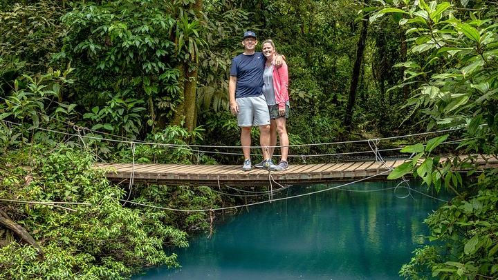 Rio Celeste Waterfall Hike from La Fortuna with Air-Conditioned Transport (2/5)