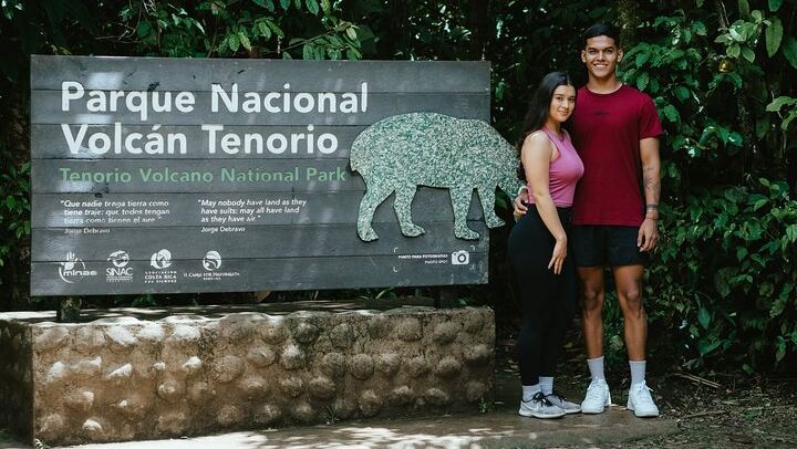 Rio Celeste Waterfall, Slothland Bijagua and Coffee-Chocolate Farm Day Trip (2/12)