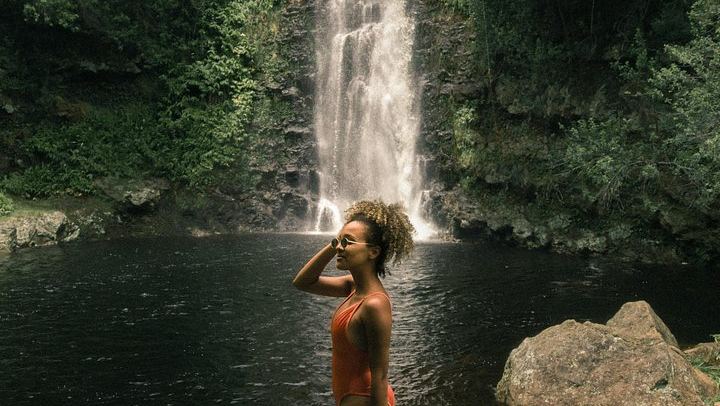 Road to Hana Tour: Wai'anapanapa Black Sand Beach, Ho'okipa Turtles and Banana Bread (2/12)