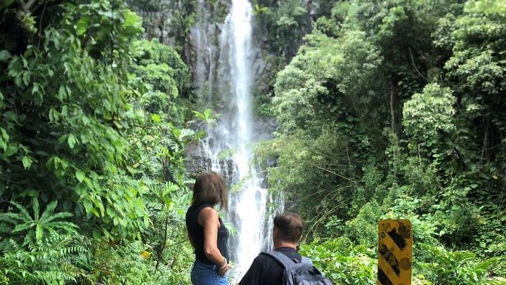 Full-Day Narrated Road to Hana Drive with Breakfast, Lunch and Black Sand Beach, 7 Hours (1/12)