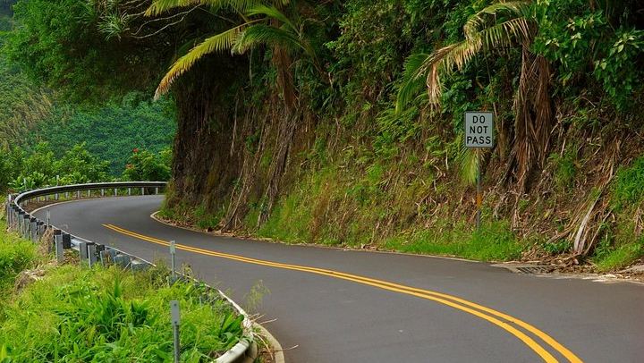 Full-Day Narrated Road to Hana Drive with Breakfast, Lunch and Black Sand Beach, 7 Hours (4/12)